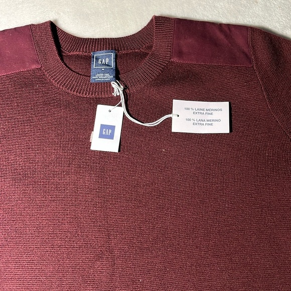 GAP Men’s 100% Merino Wool Sweater - Size M, Burgundy, Shoulder Accents - Picture 3 of 10
